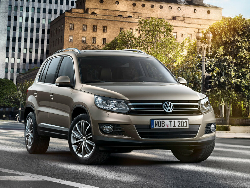 Коврики текстильные "Стандарт" для Volkswagen Tiguan I (suv / NF) 2011 - 2017, черные, 5шт.